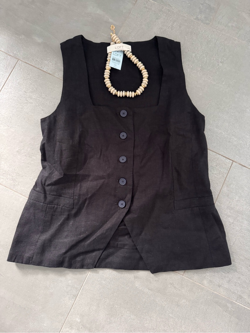 LOFT Black Sleeveless Button-Front Vest